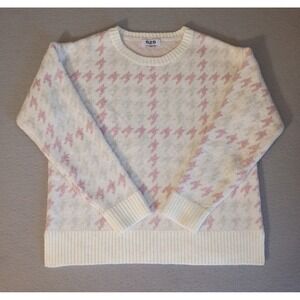 525 Women's Crewneck Pullover Sweater Pink/White Size Small Cozy Sweater